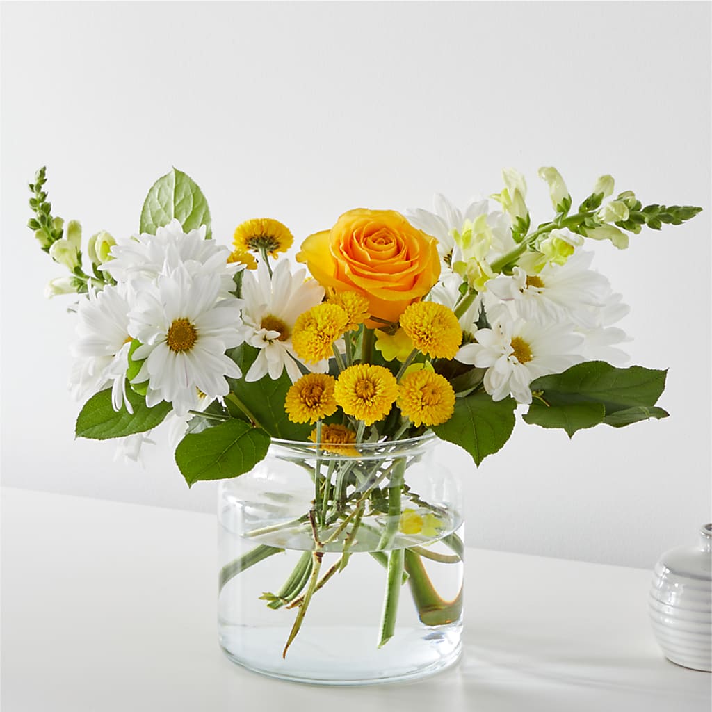 Sun Salutation Bouquet – Farmington Center Florist Inc, Farmington MI