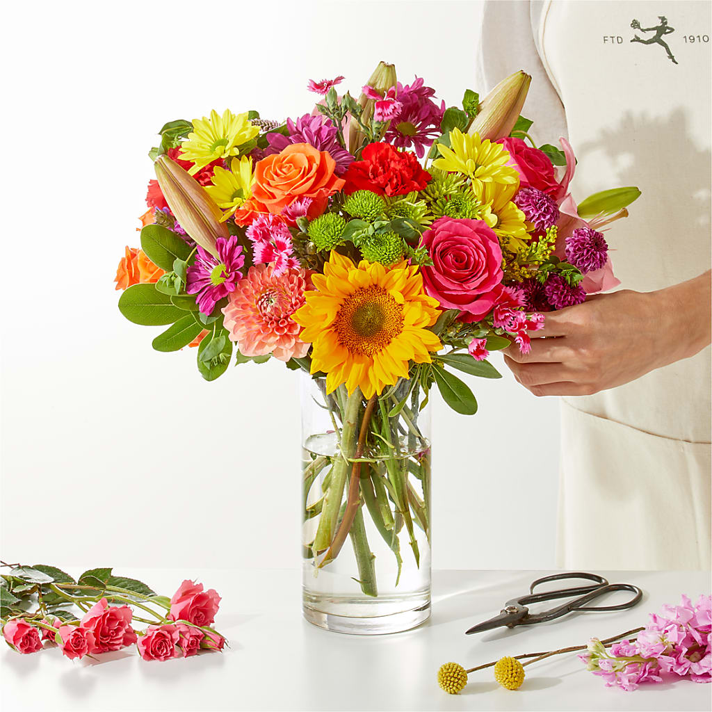 Cue the Confetti - A Florist Original – Farmington Center Florist Inc, Farmington MI