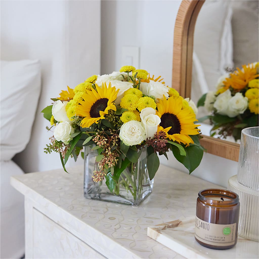 Luminous Morning Bouquet – Farmington Center Florist Inc, Farmington MI