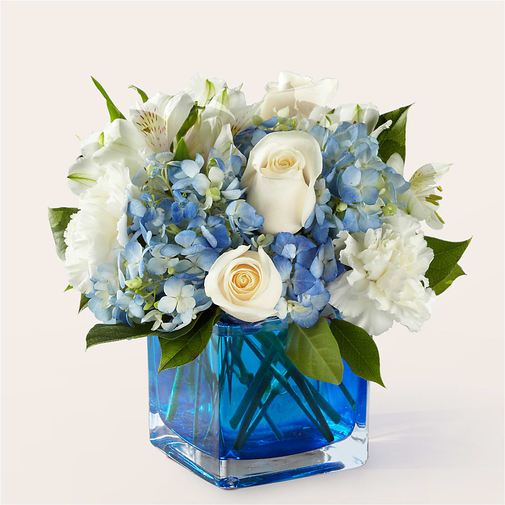 Soothing Waters Bouquet – Farmington Center Florist Inc, Farmington MI