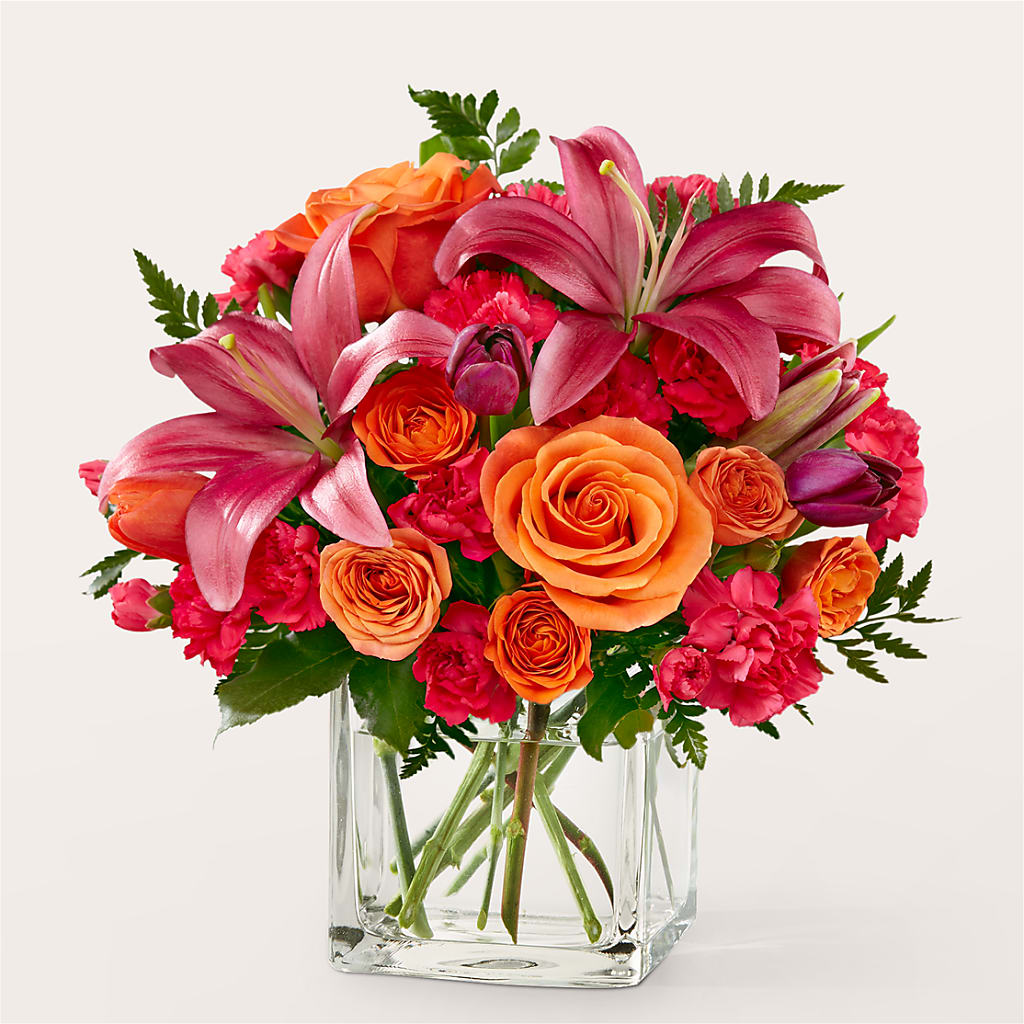 Lucky Lily Bouquet – Farmington Center Florist Inc, Farmington MI