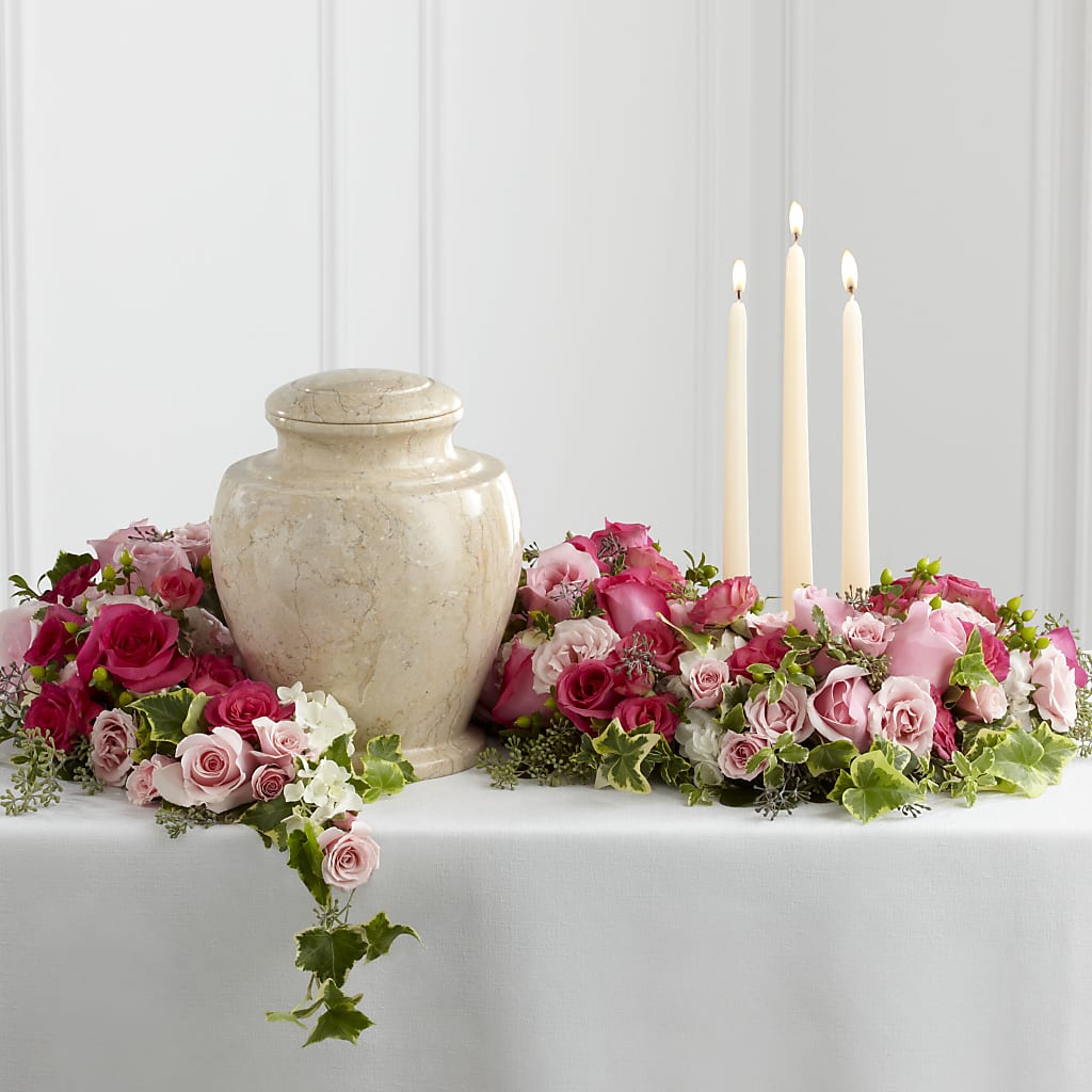 Remembrance Arrangement – Farmington Center Florist Inc, Farmington MI