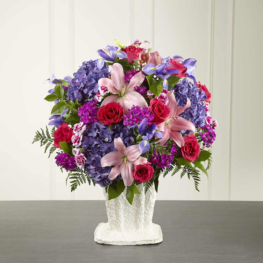 We Fondly Remember Arrangement – Farmington Center Florist Inc, Farmington MI
