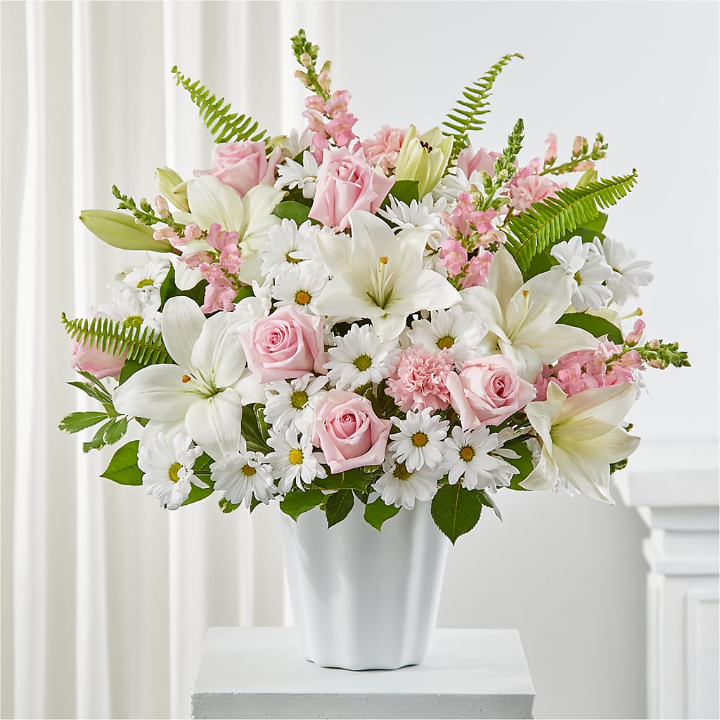 Soft Touch Tabletop Basket – Farmington Center Florist Inc, Farmington MI