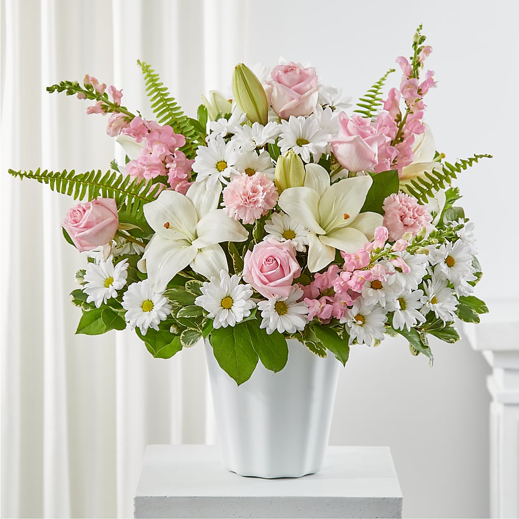 Soft Touch Tabletop Basket – Farmington Center Florist Inc, Farmington MI