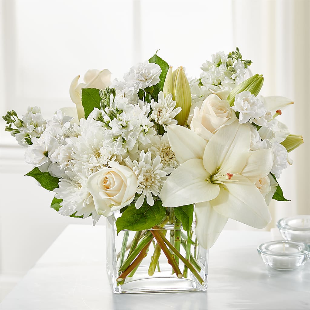 Gentle Breeze Bouquet – Farmington Center Florist Inc, Farmington MI