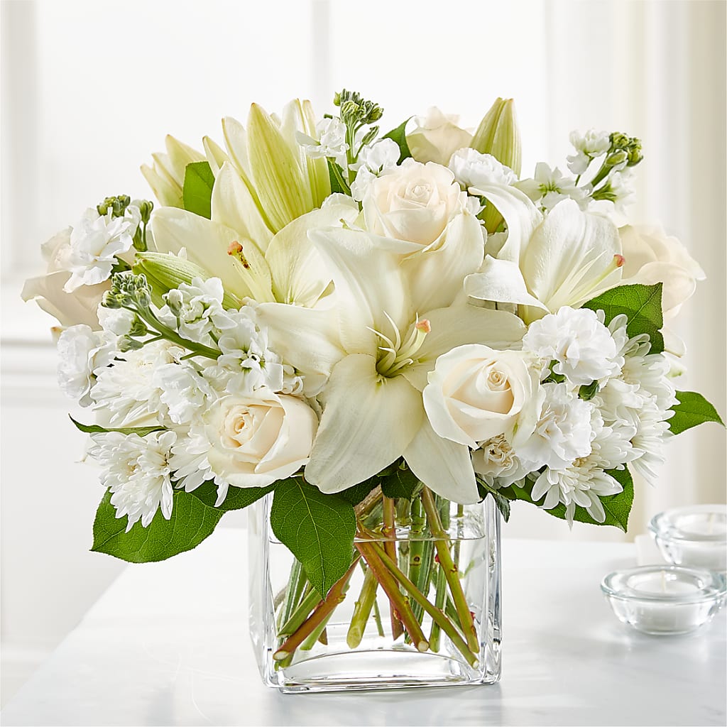 Gentle Breeze Bouquet – Farmington Center Florist Inc, Farmington MI