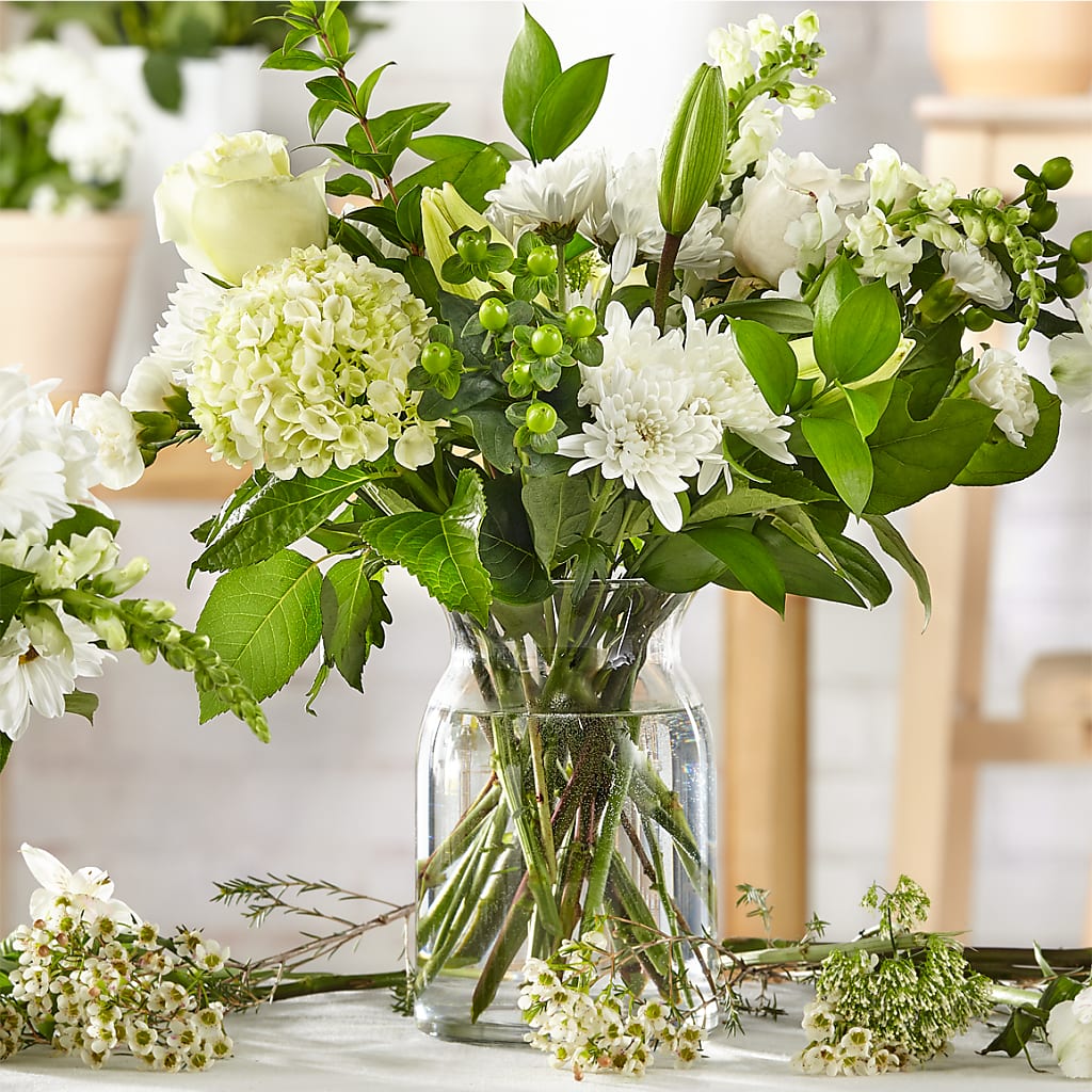Classic Ivory – A Florist Original – Farmington Center Florist Inc, Farmington MI