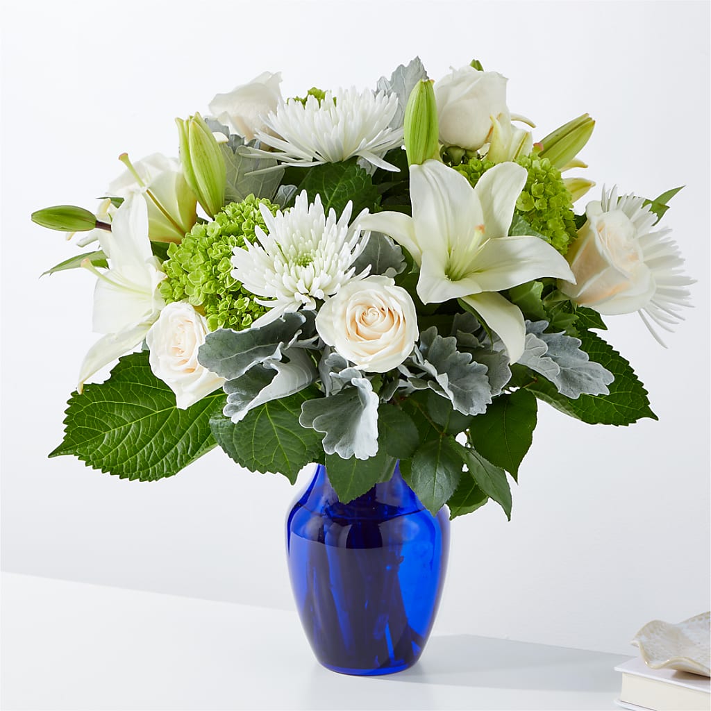 Snowy Dreams Bouquet – Farmington Center Florist Inc, Farmington MI