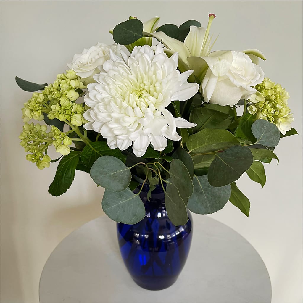 Snowy Dreams Bouquet – Farmington Center Florist Inc, Farmington MI