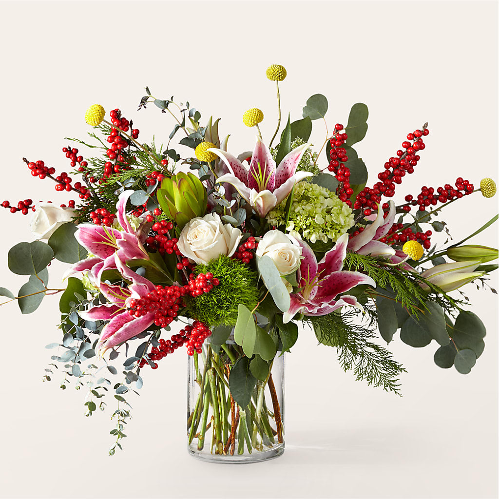 Berry & Bright Bouquet – Farmington Center Florist Inc, Farmington MI