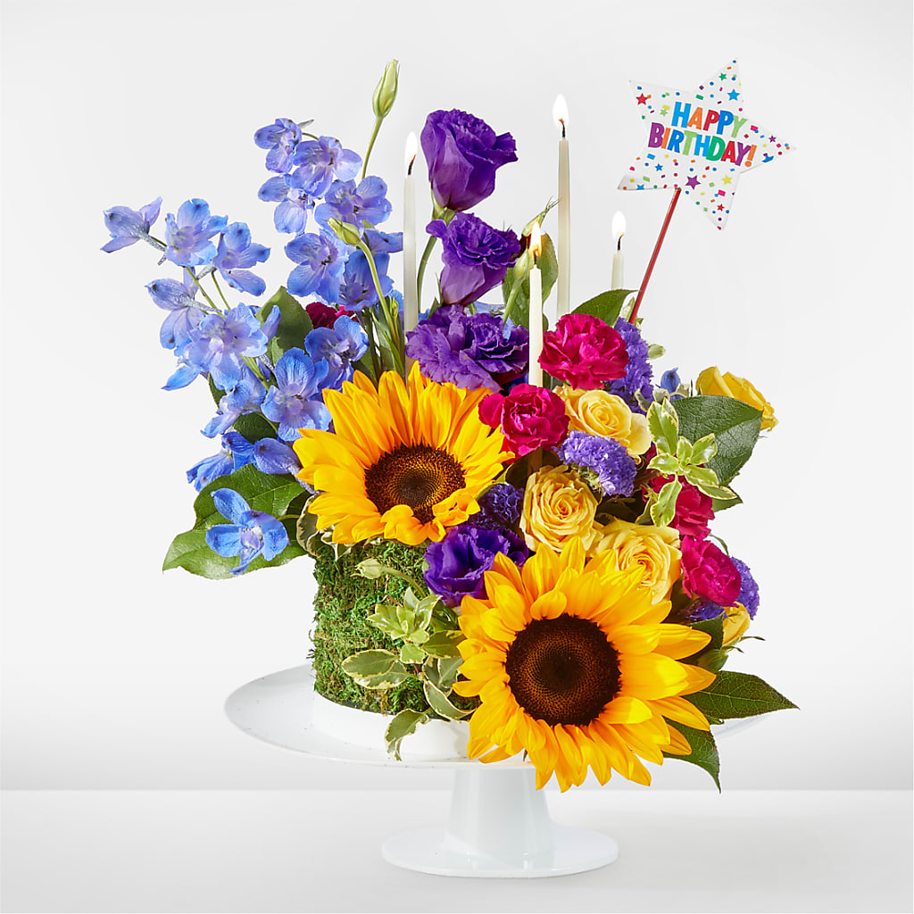 Star of the Day Floral Cake – Farmington Center Florist Inc, Farmington MI