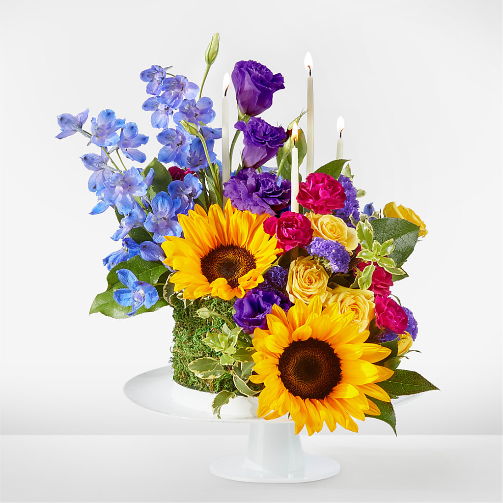 Star of the Day Floral Cake – Farmington Center Florist Inc, Farmington MI
