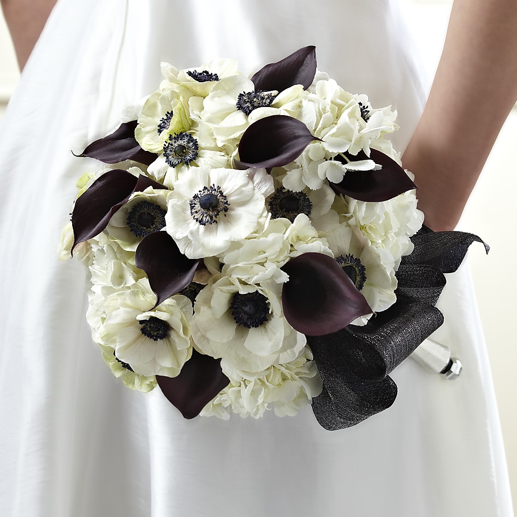 To Have and To Hold Bouquet – Farmington Center Florist Inc, Farmington MI
