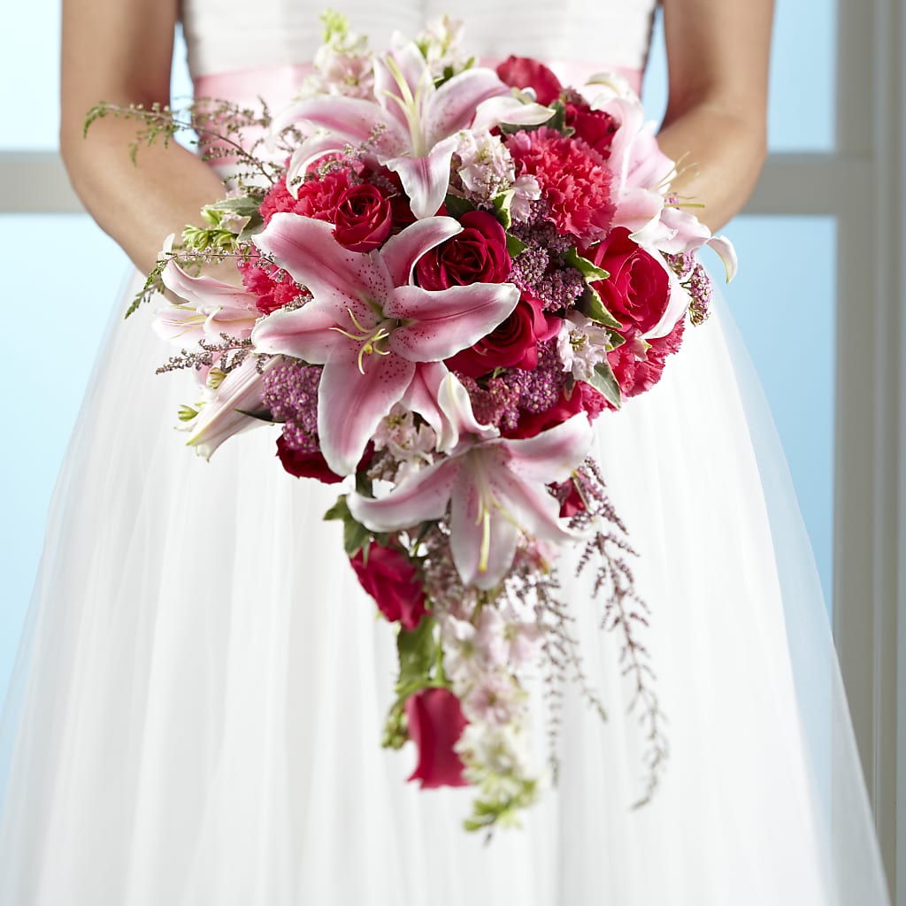 Lily & Rose Bouquet – Farmington Center Florist Inc, Farmington MI