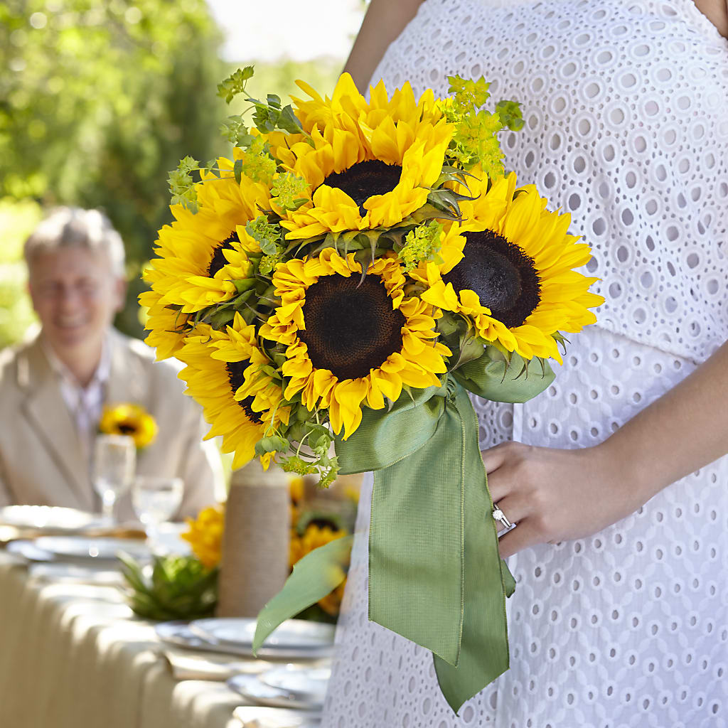 Free Spirit Bouquet – Farmington Center Florist Inc, Farmington MI