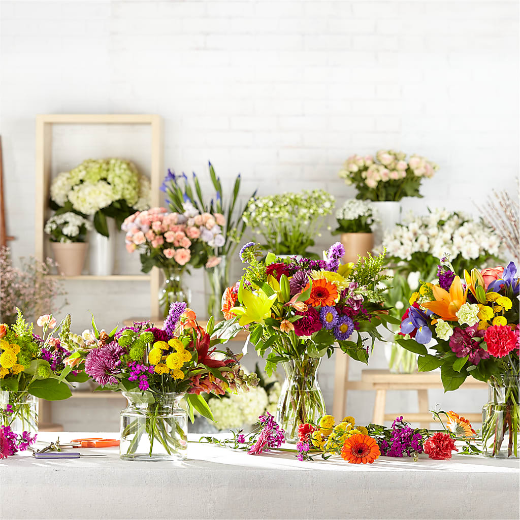 Bold & Bright – A Florist Original –  Farmington Center Florist Inc, Farmington MI