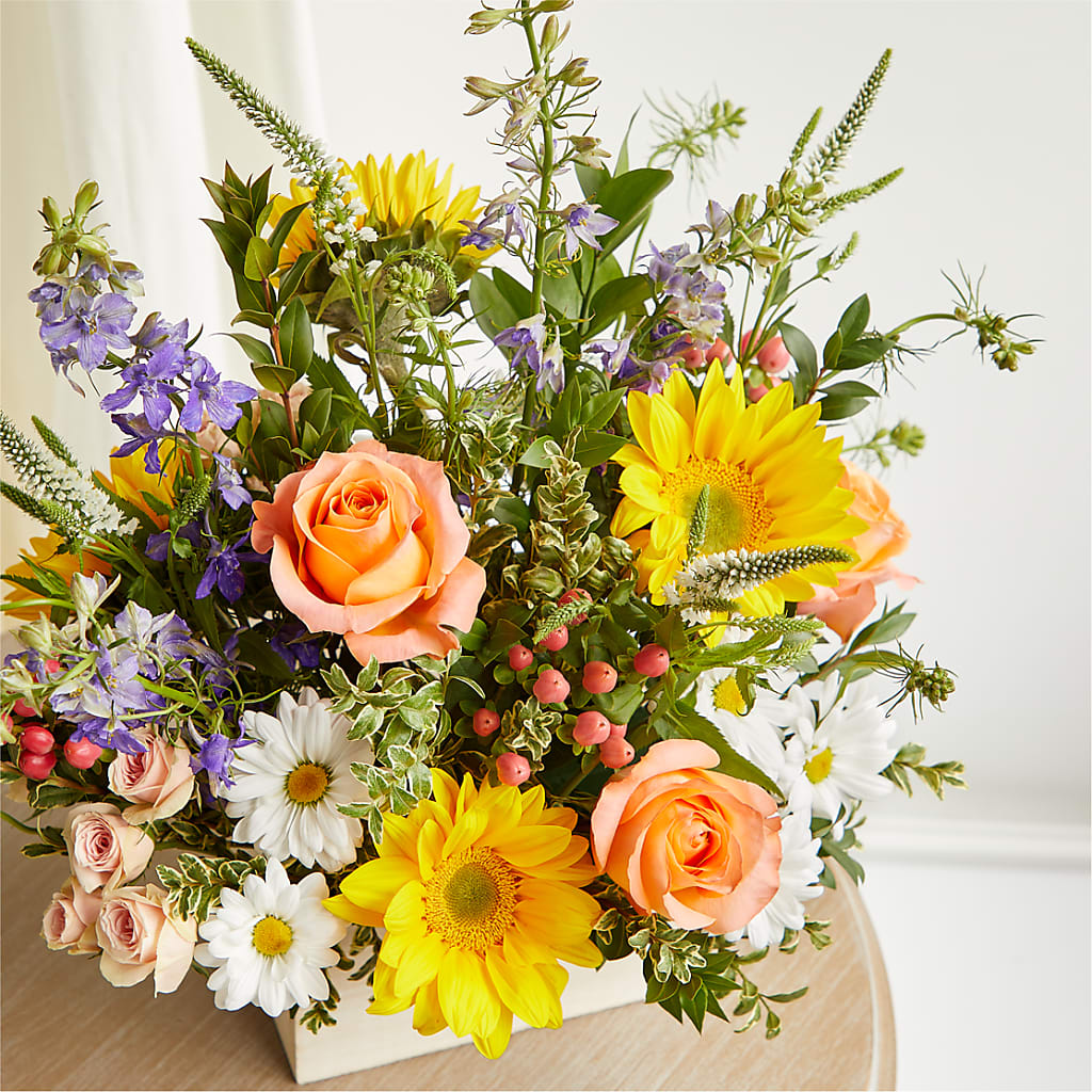 The Good Life Bouquet –  Farmington Center Florist Inc, Farmington MI