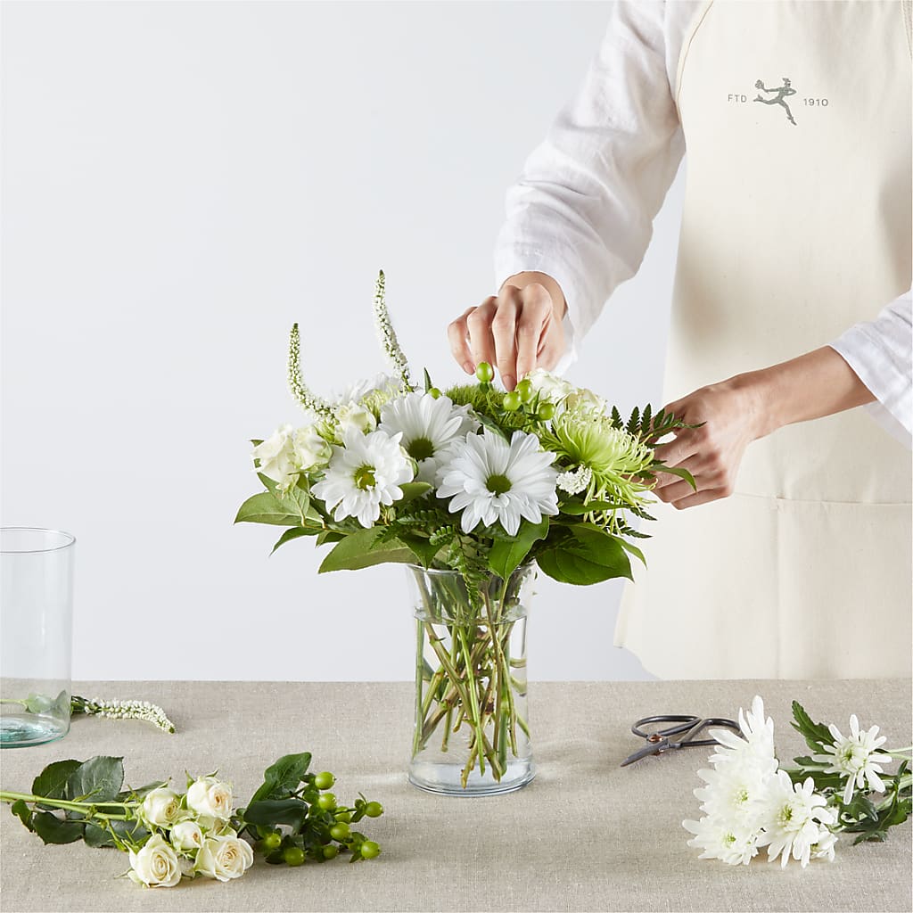 Irish Garden - A Florist Original –  Farmington Center Florist Inc, Farmington MI