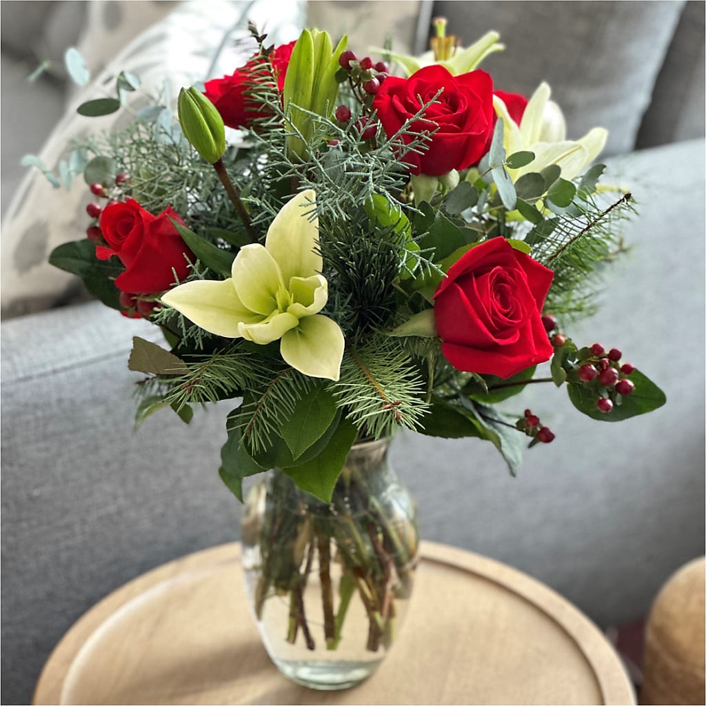 Glittering Lights Bouquet –  Farmington Center Florist Inc, Farmington MI