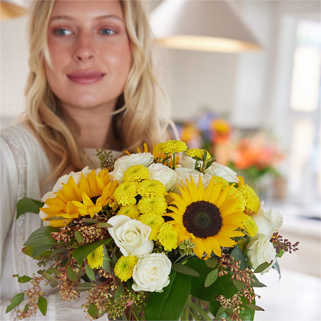 Luminous Morning Bouquet –  Farmington Center Florist Inc, Farmington MI