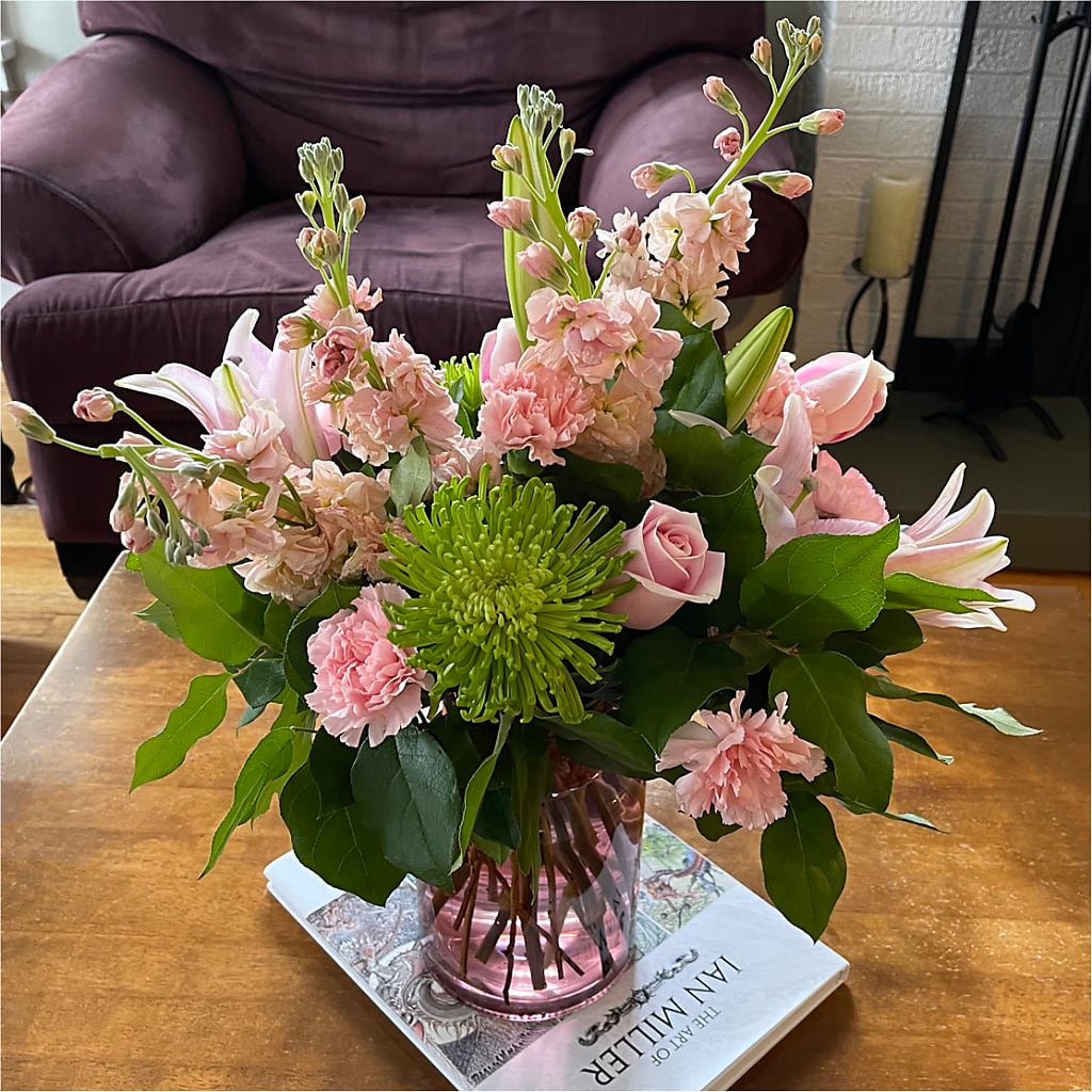 Pretty in Pink Bouquet –  Farmington Center Florist Inc, Farmington MI