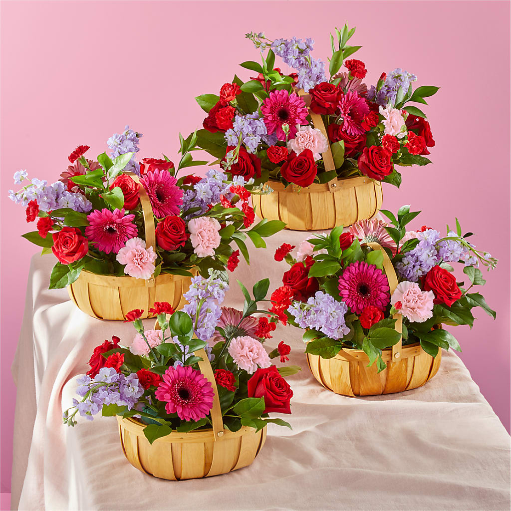 Pink Picnic Basket –  Farmington Center Florist Inc, Farmington MI