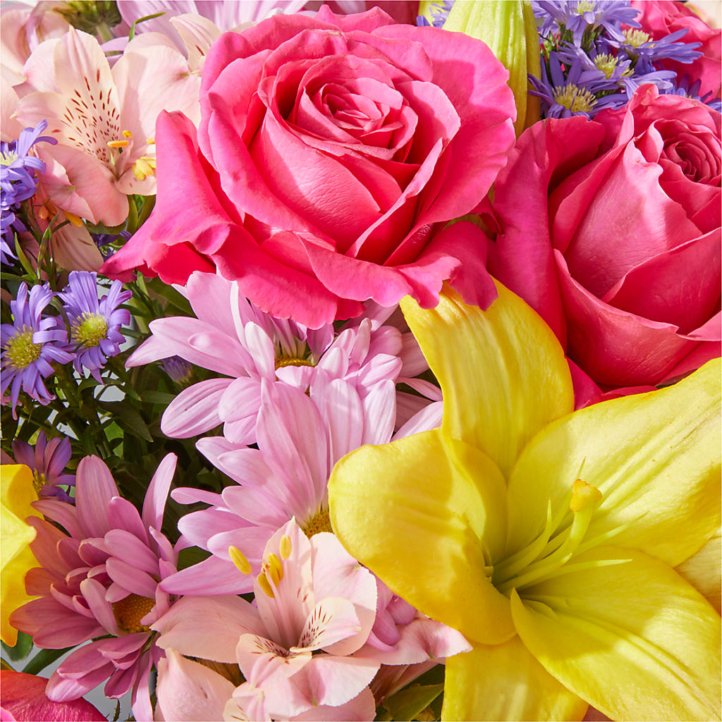 Sprinkles Bouquet –  Farmington Center Florist Inc, Farmington MI