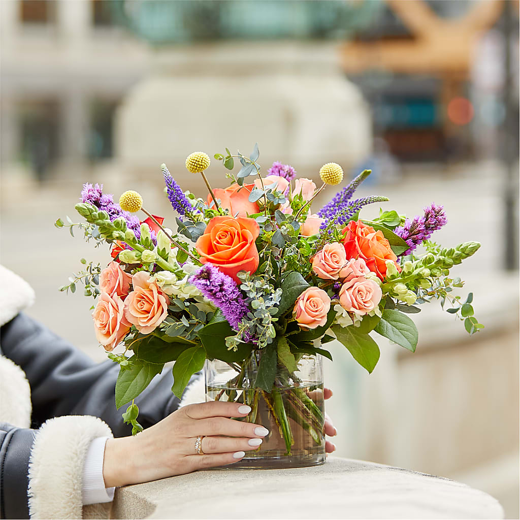 The Standout Bouquet –  Farmington Center Florist Inc, Farmington MI