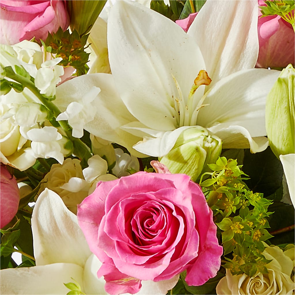 Fondly Bouquet –  Farmington Center Florist Inc, Farmington MI